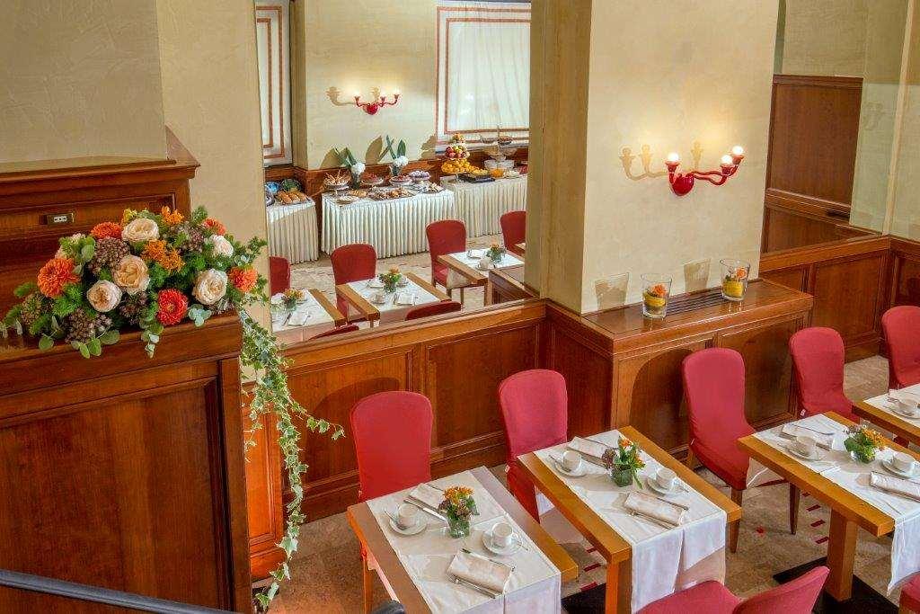 UNAWAY Hotel Empire Roma Restaurant foto