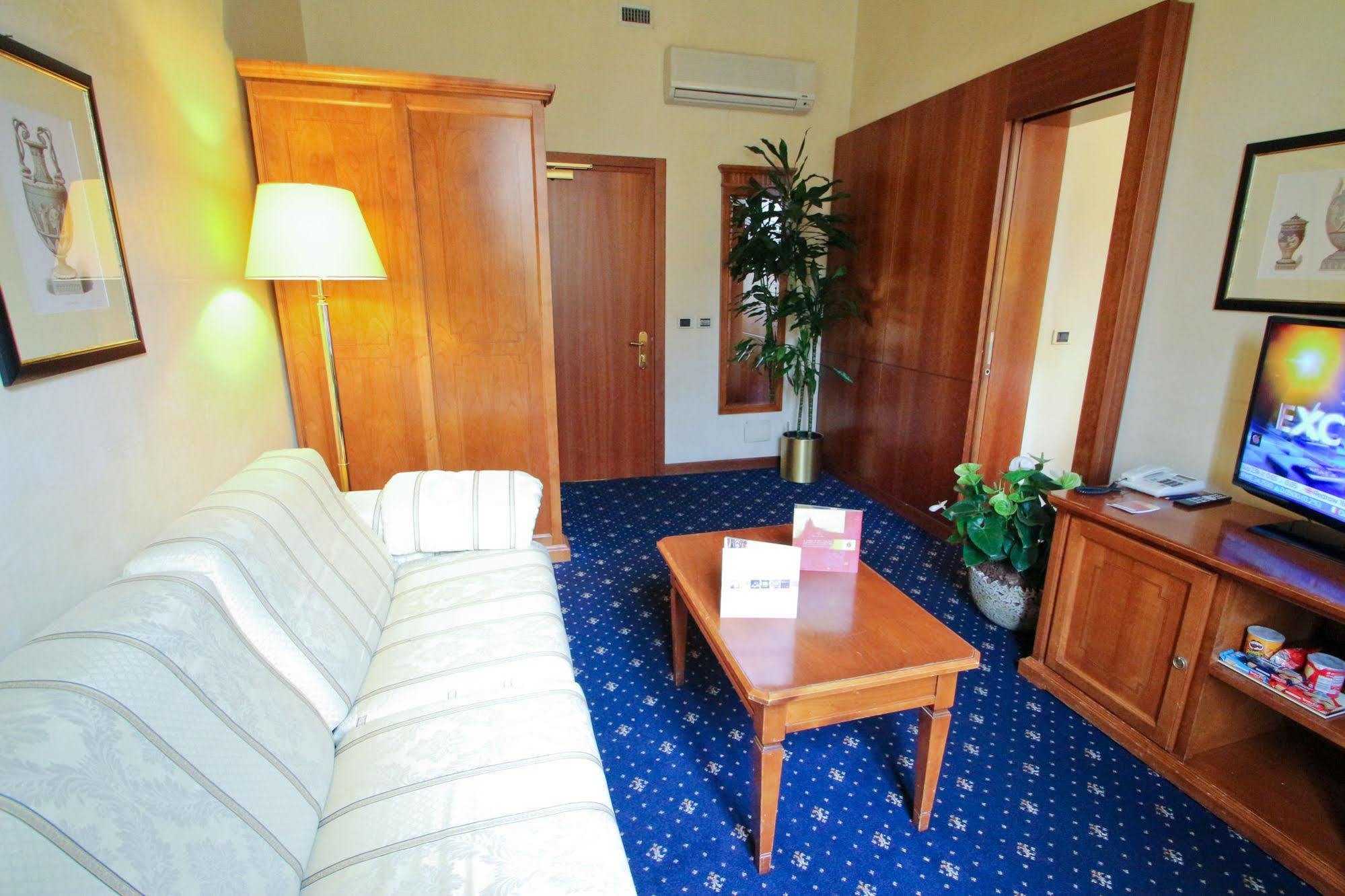 UNAWAY Hotel Empire Roma Exterior foto